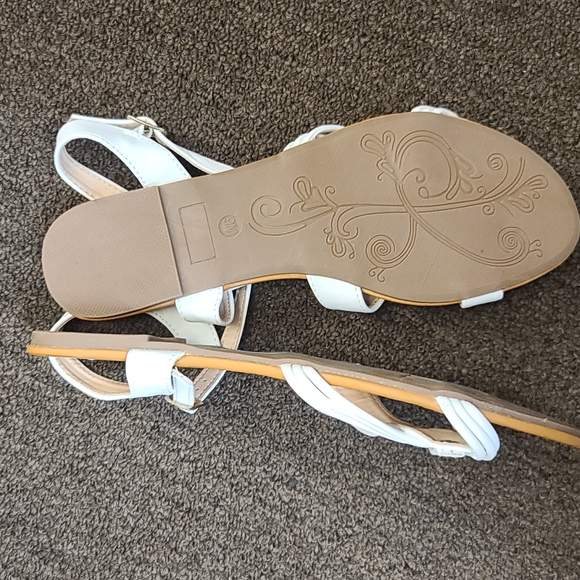 Sandals - Picture 3 of 3